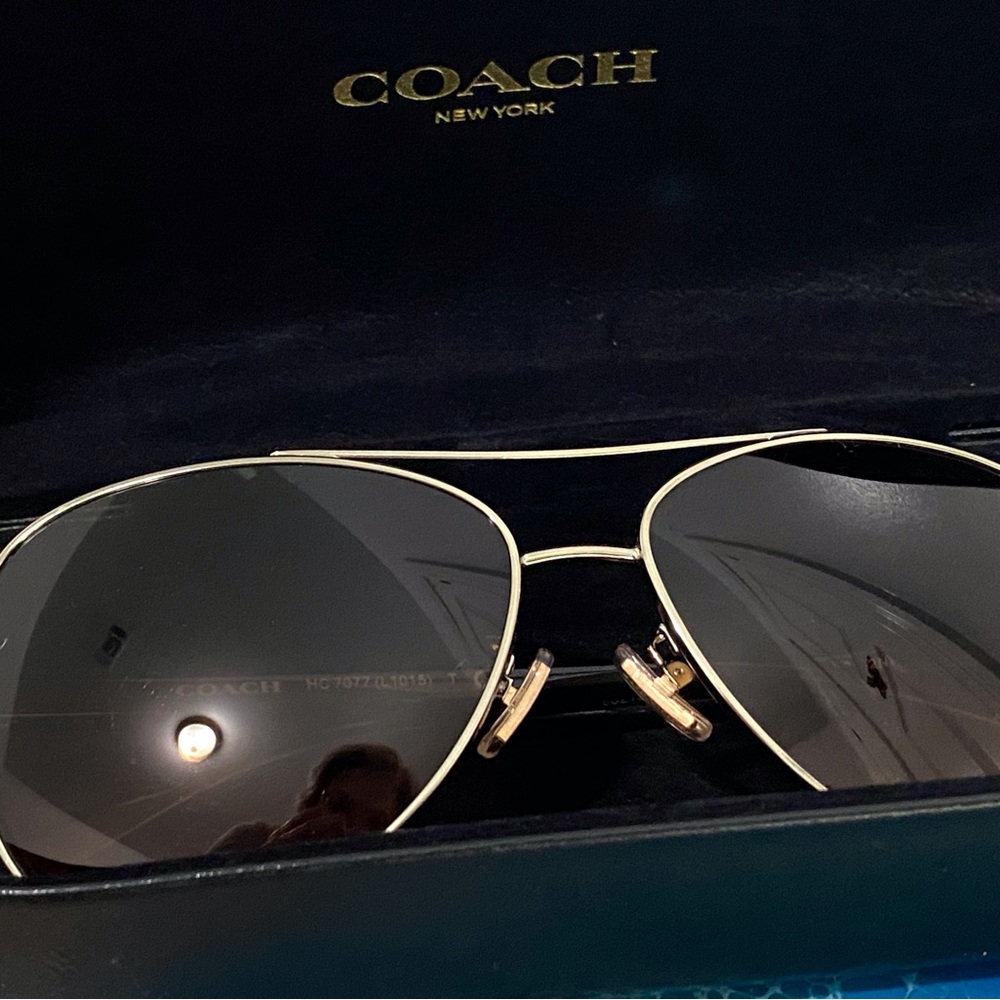Coach Women’s Sunglasses - Picture 9 of 10